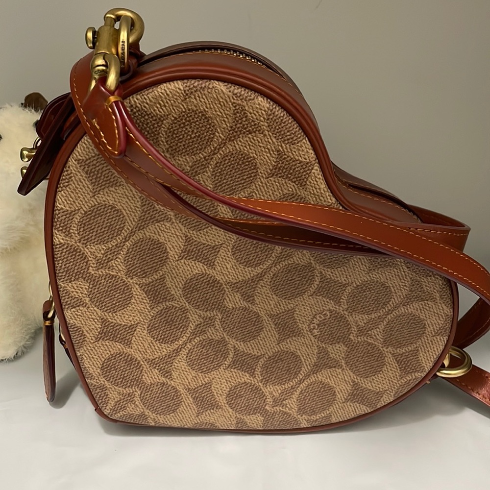 Coach‎ heart bag